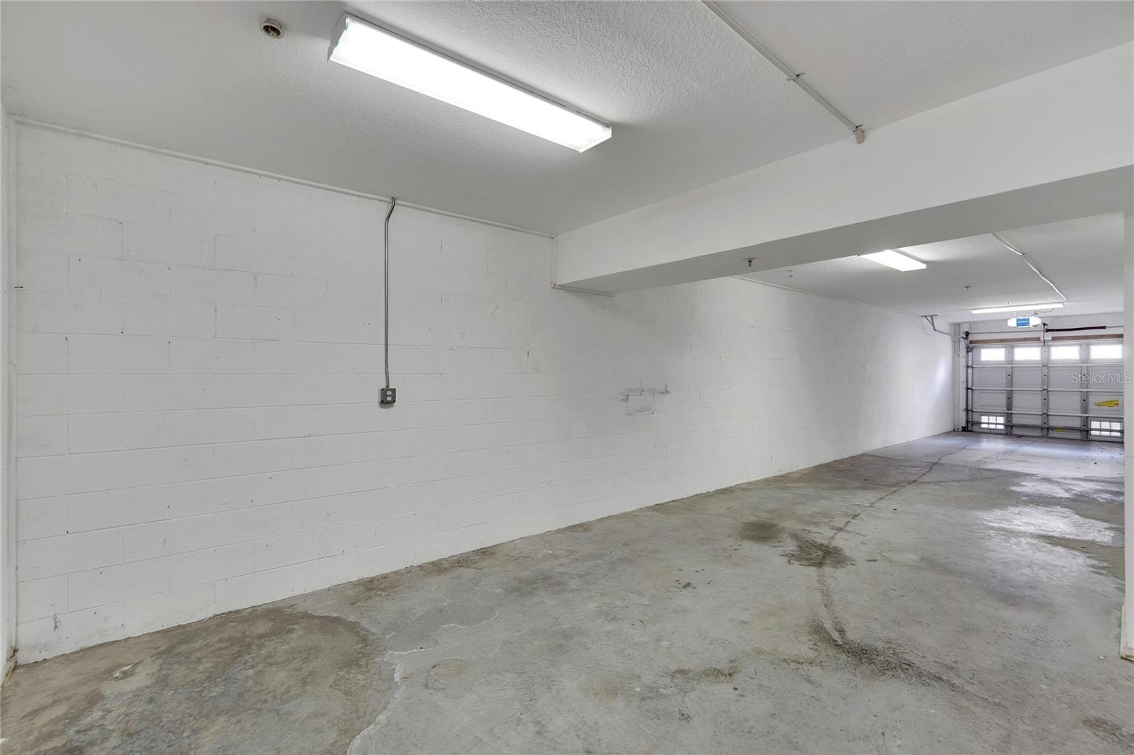 SUNSET BAY TWNHMS - Residential Lease