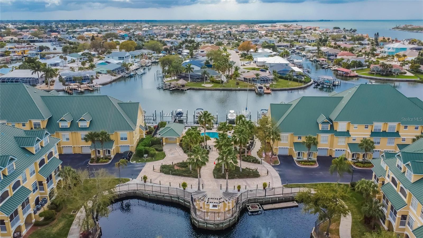 SUNSET BAY TWNHMS - Residential Lease