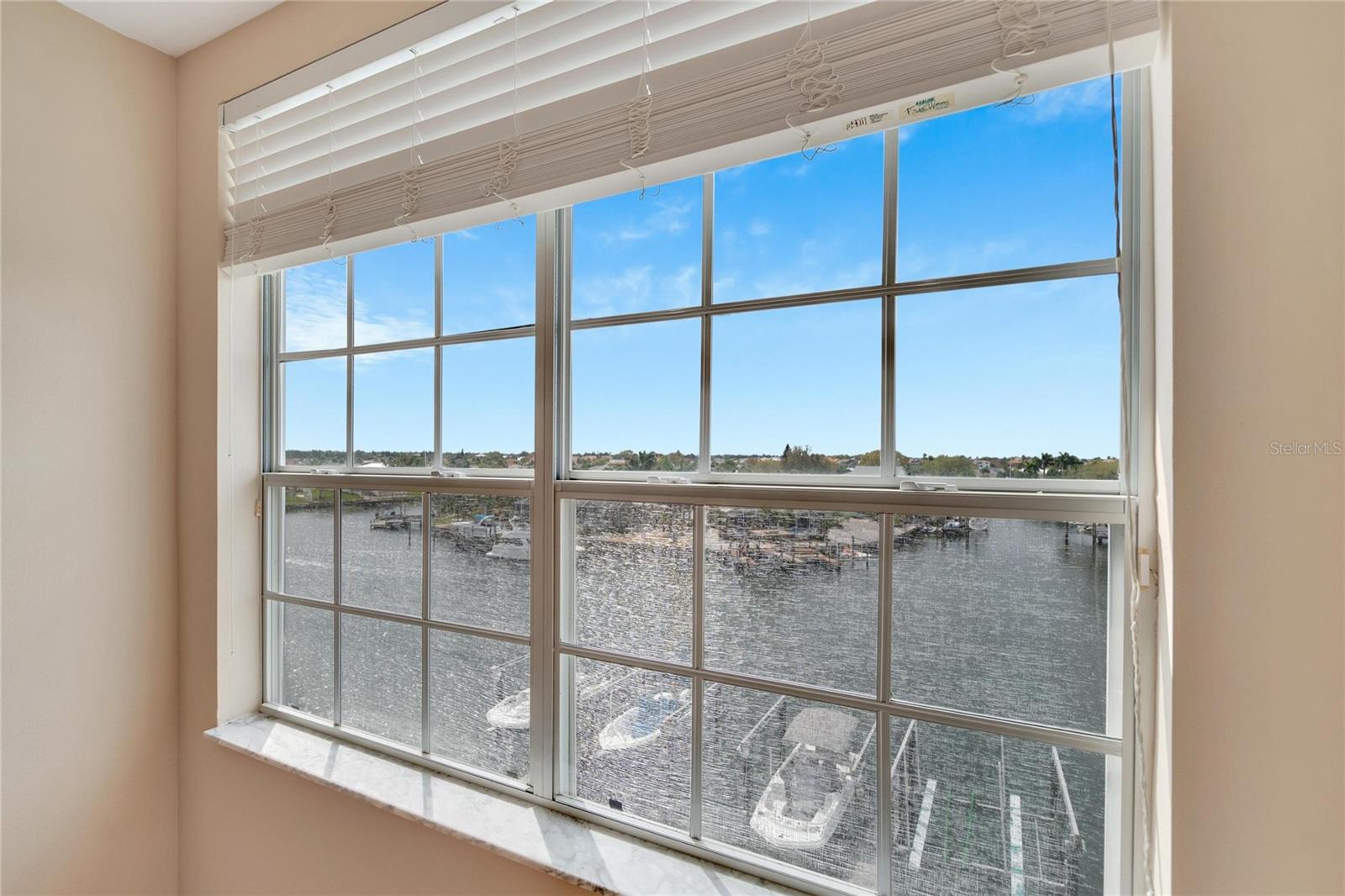 SUNSET BAY TWNHMS - Residential Lease