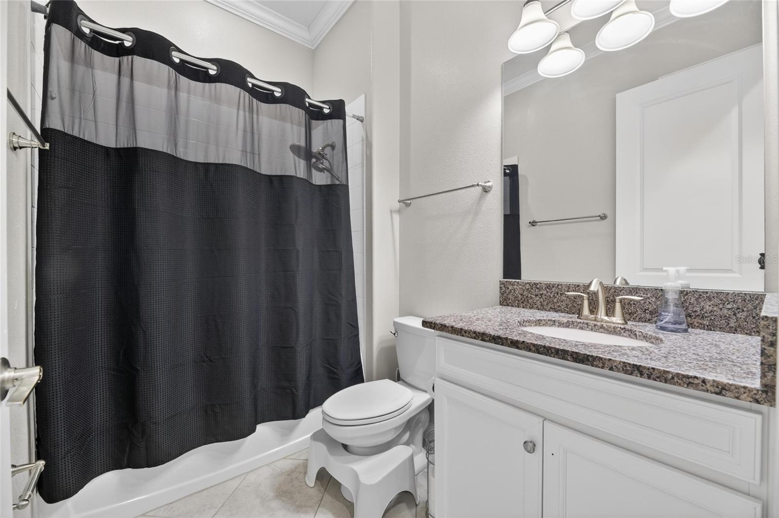 MEADOW POINTE IV - Residential Lease