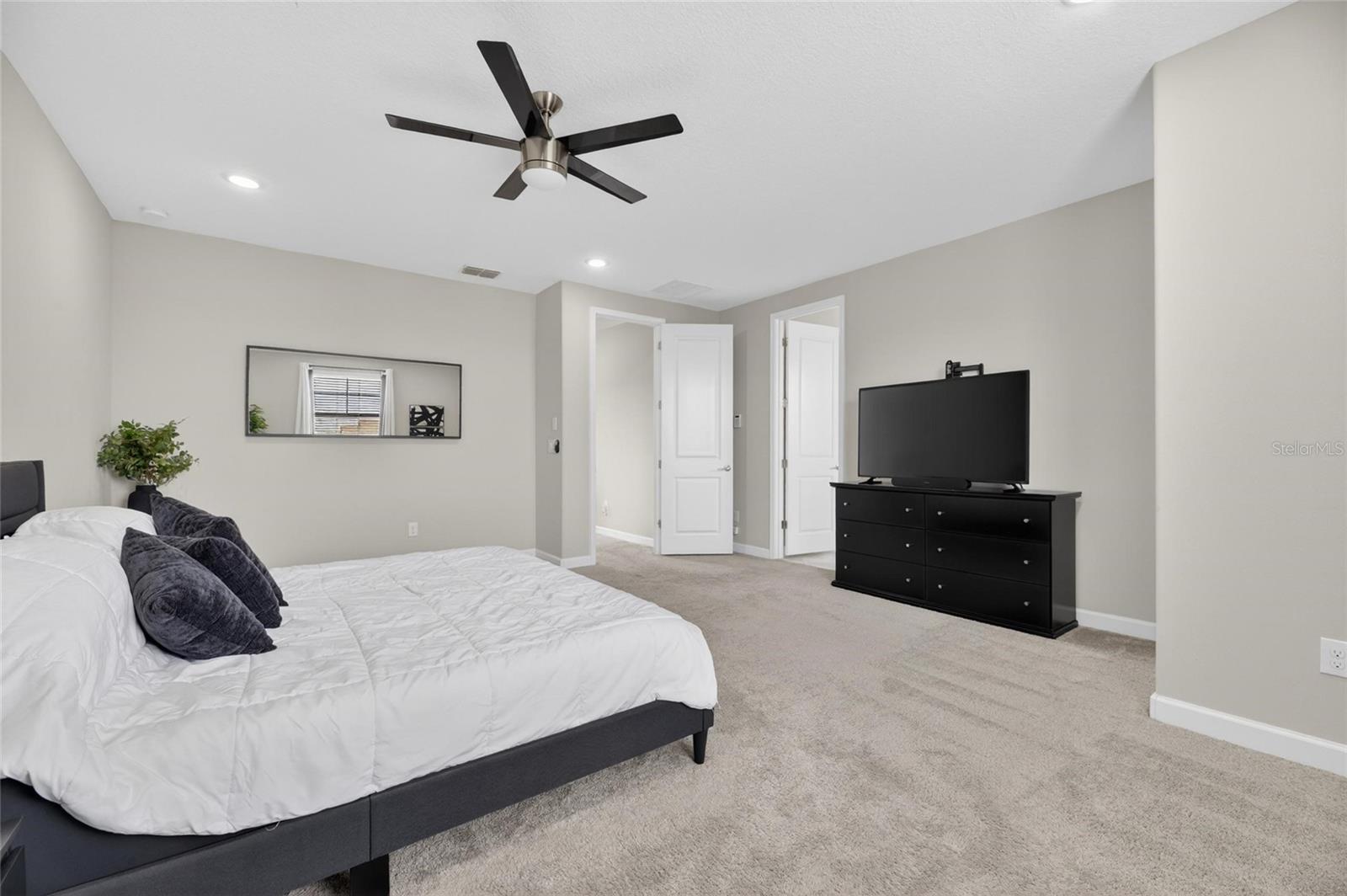 MEADOW POINTE IV - Residential Lease