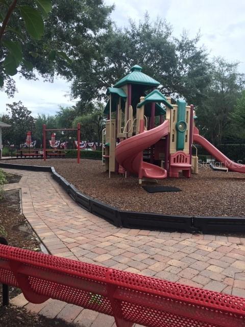 WOODLAND LAKES - Residential Lease