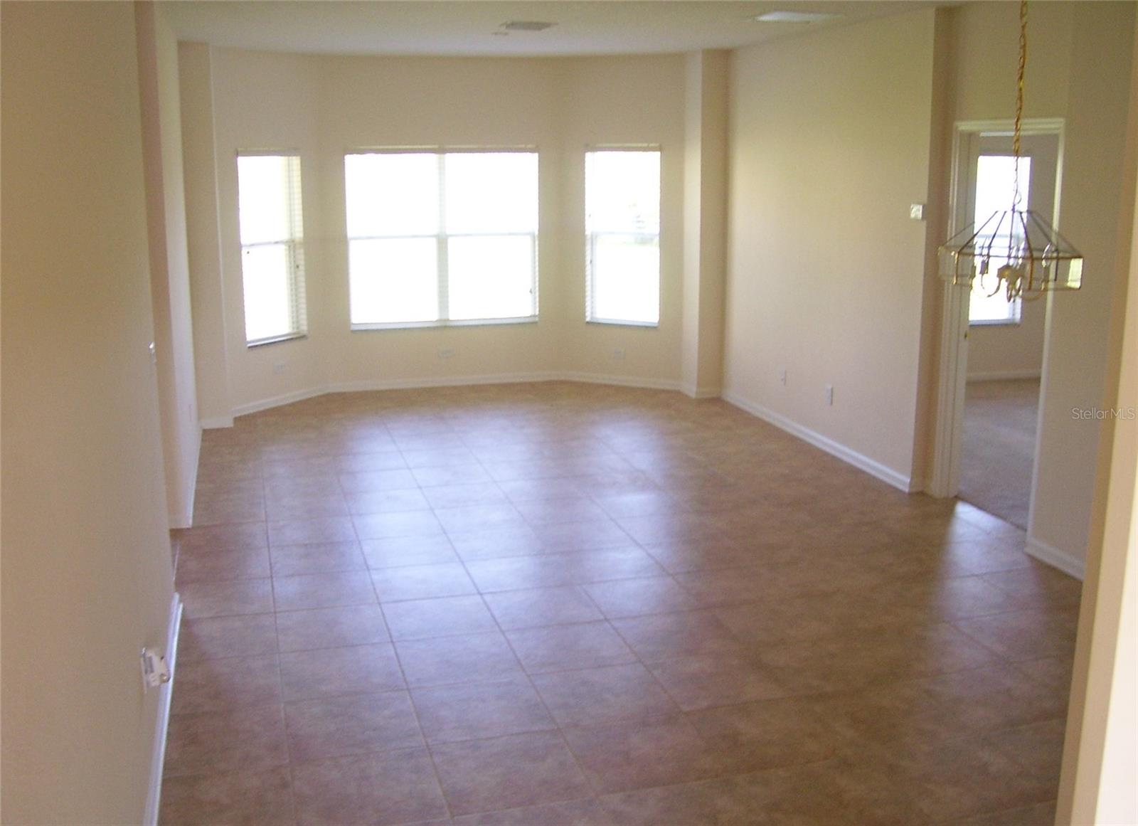 WOODLAND LAKES - Residential Lease