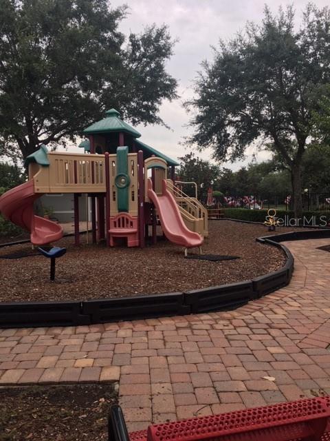 WOODLAND LAKES - Residential Lease