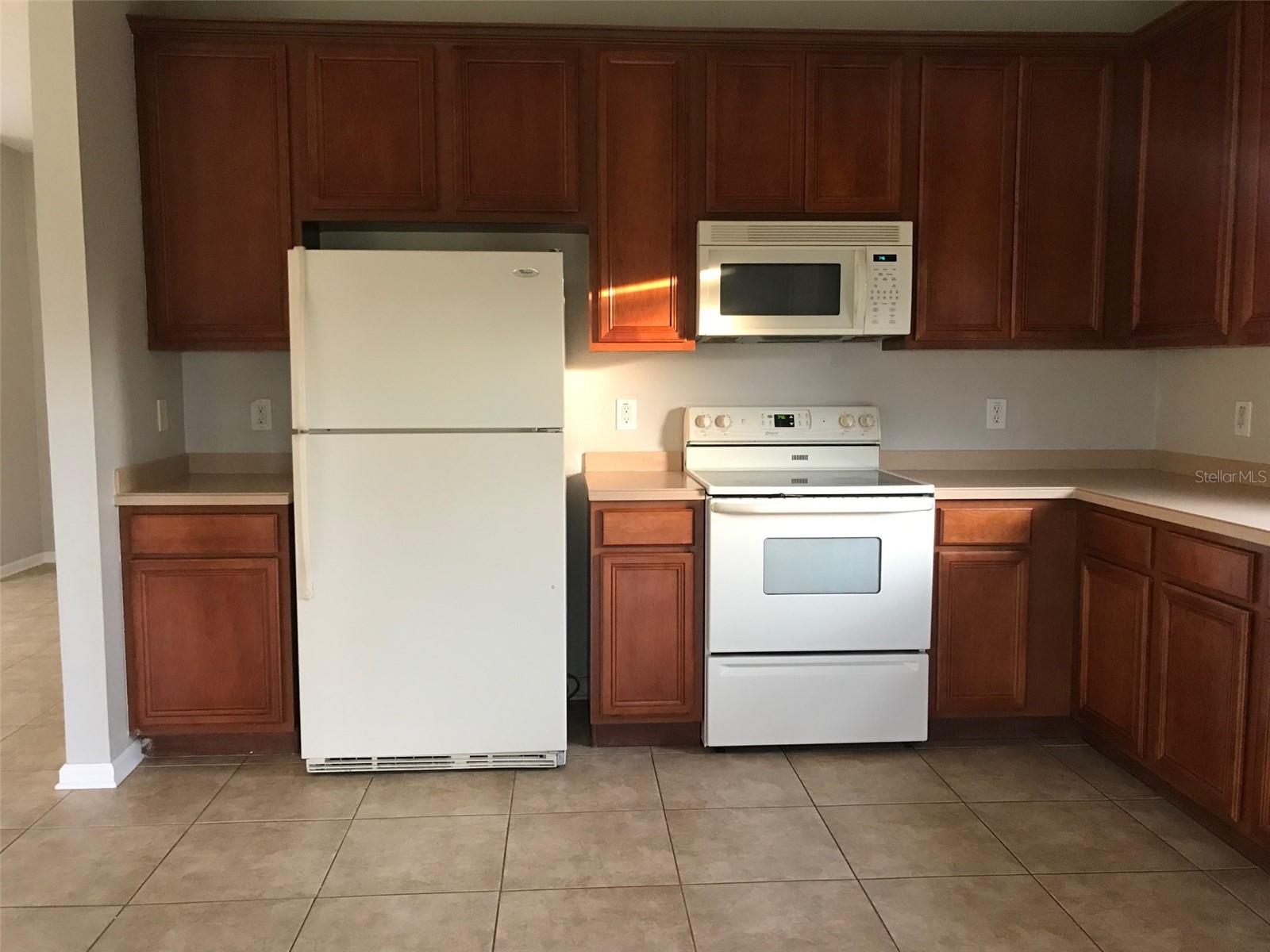 WOODLAND LAKES - Residential Lease