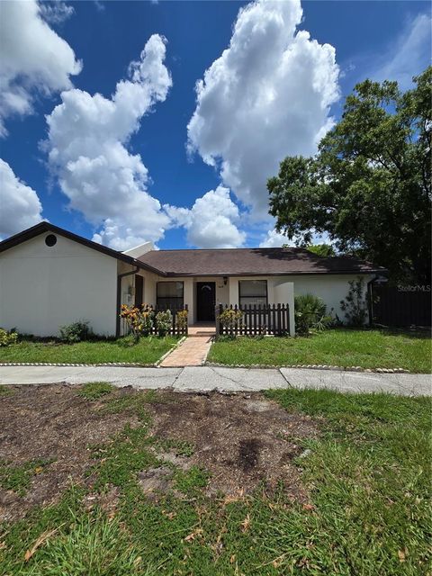 Photo of 5401 Hopedale Drive, Tampa, FL 33624 (MLS # TB8519669)
