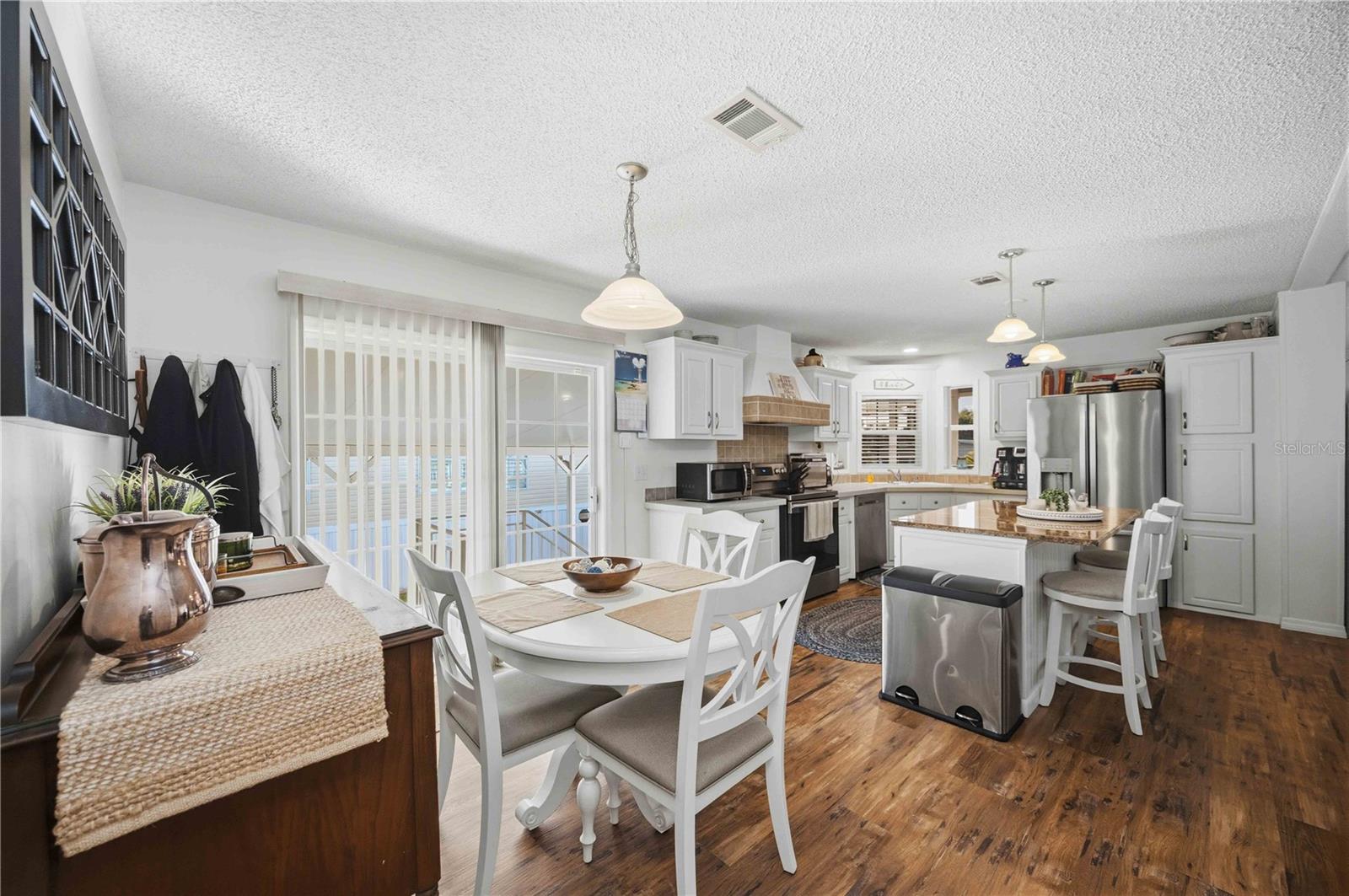 EAGLE POINT MHP - Residential