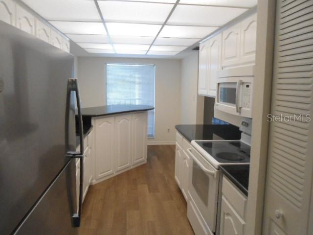 COVE CAY VILLAGE IV - Residential