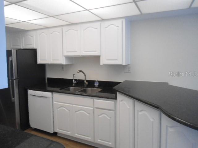 COVE CAY VILLAGE IV - Residential