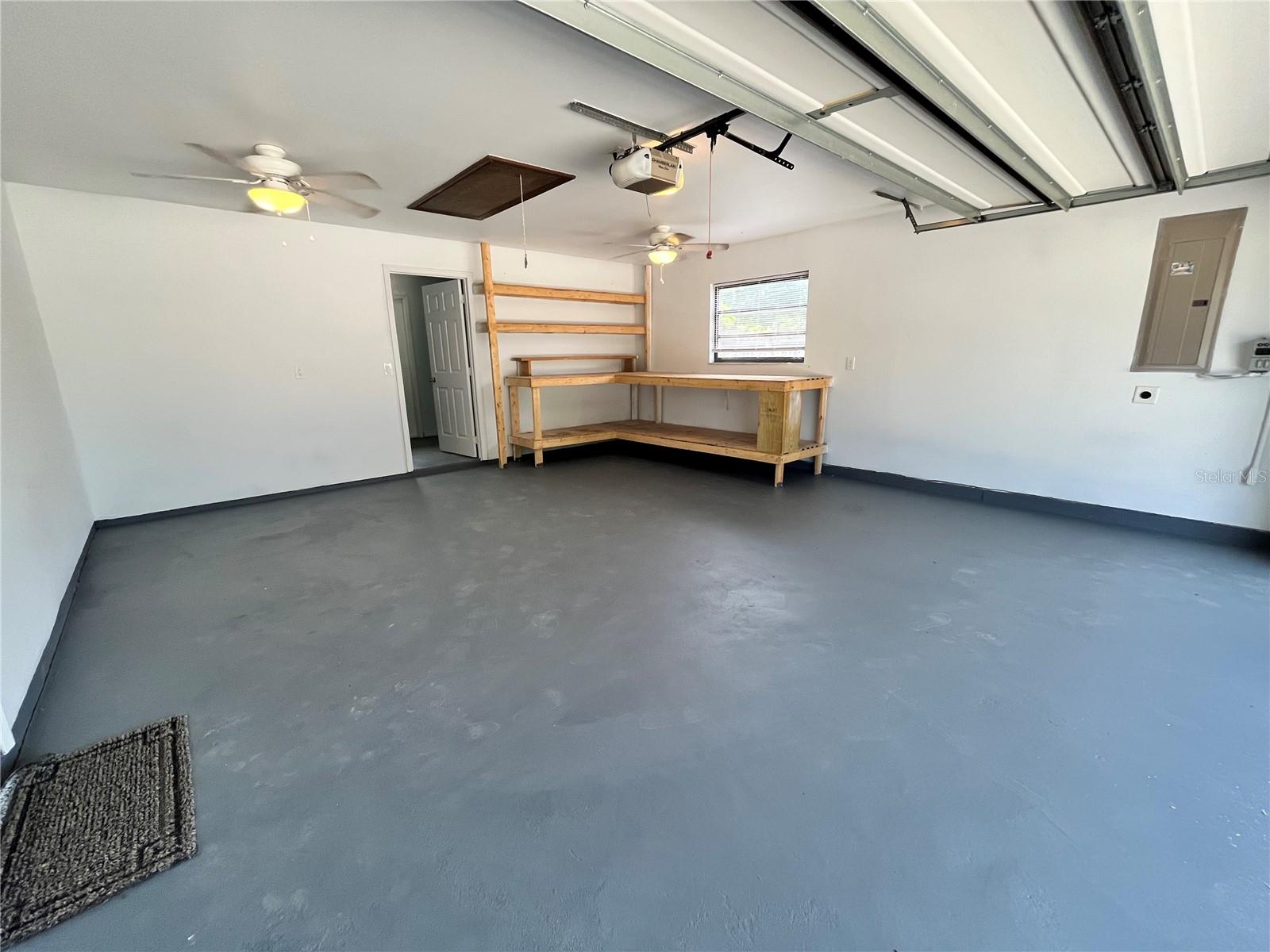 BREEZEWOOD PARK UNIT 06 - Residential Lease