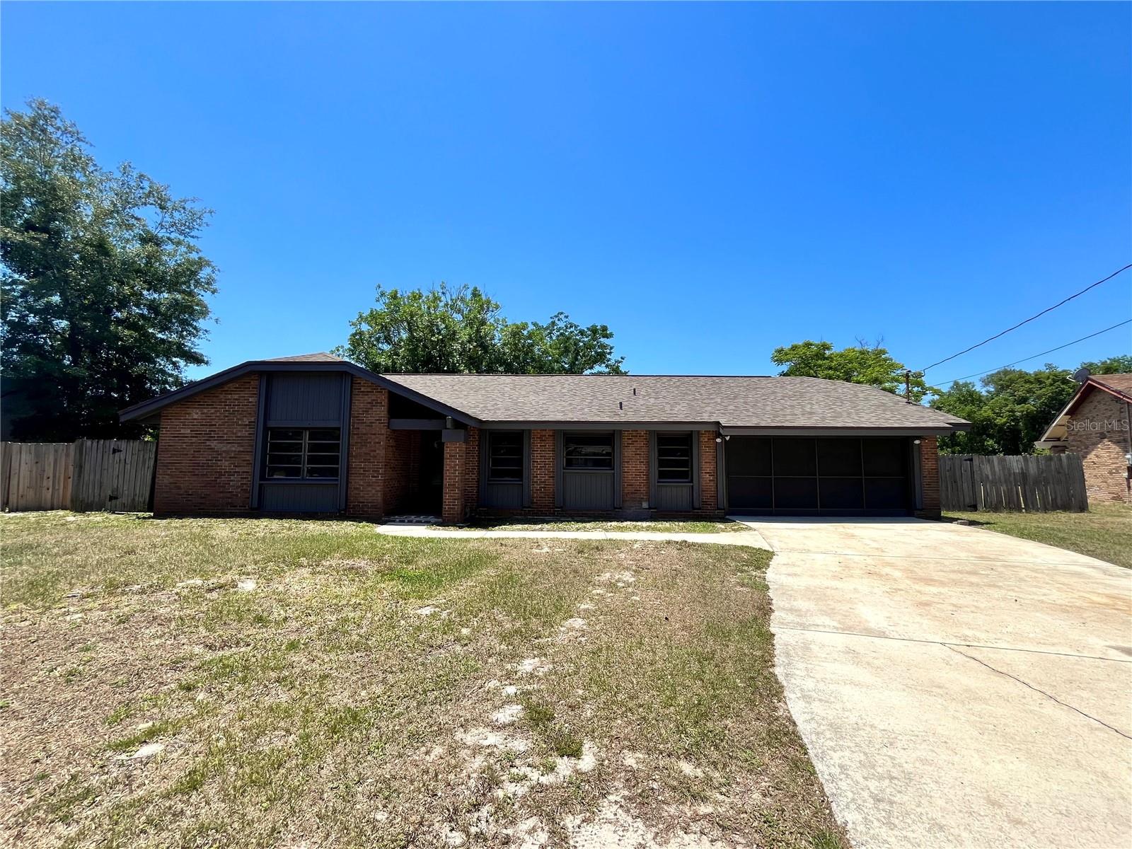 BREEZEWOOD PARK UNIT 06 - Residential Lease