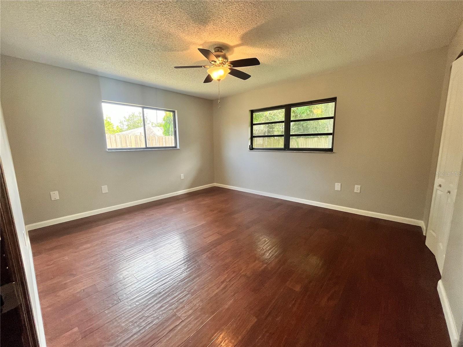 BREEZEWOOD PARK UNIT 06 - Residential Lease