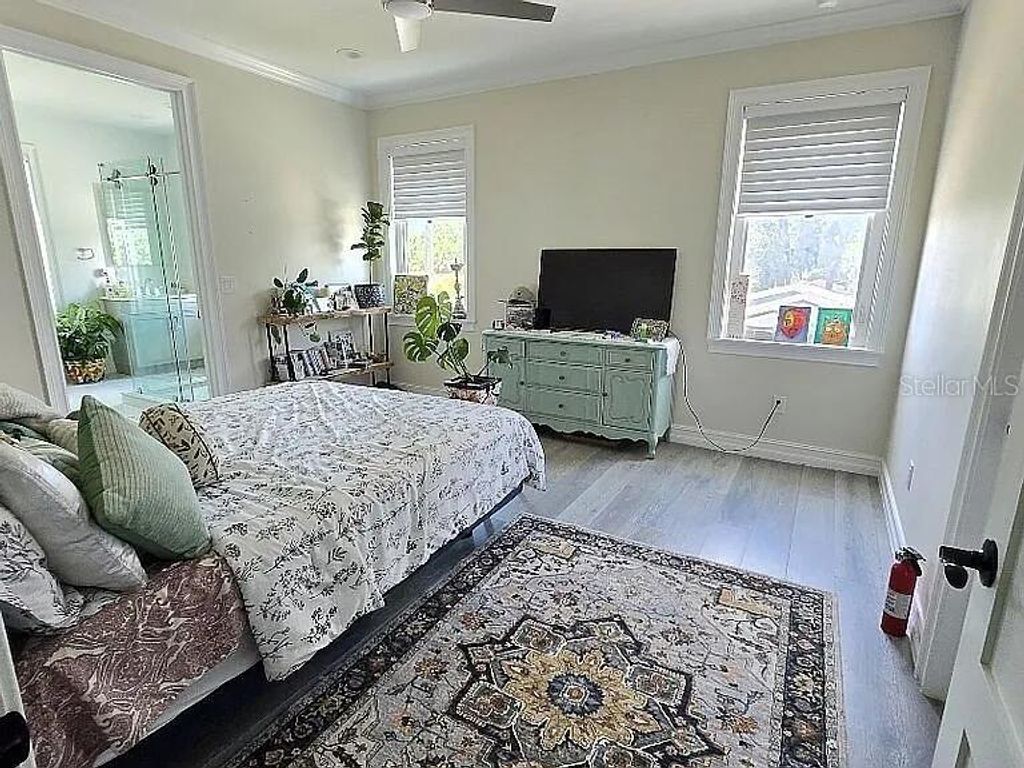 Photo of 501 40th Avenue N, St Petersburg, FL 33703 (MLS # O6414691)