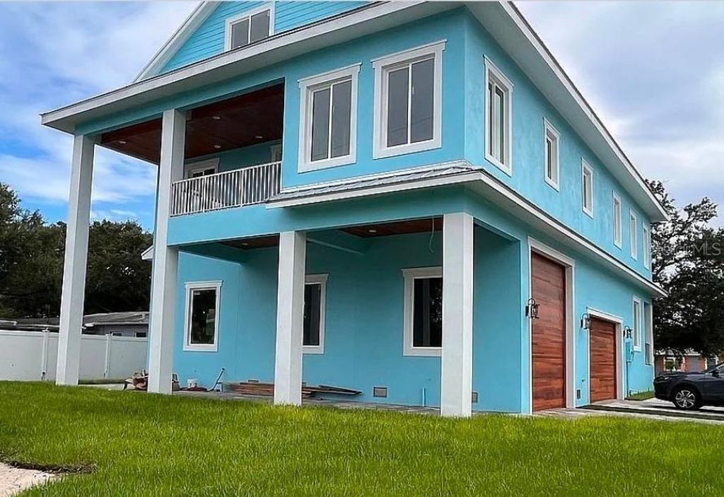 Photo of 501 40th Avenue N, St Petersburg, FL 33703 (MLS # O6414691)