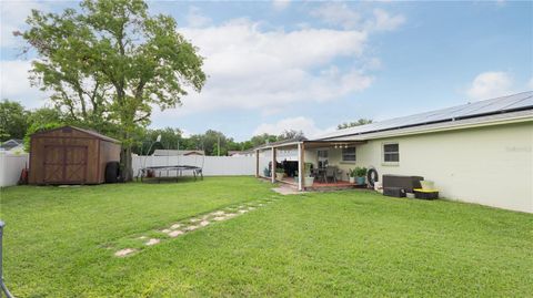 A home in WINTER HAVEN