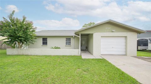 A home in WINTER HAVEN