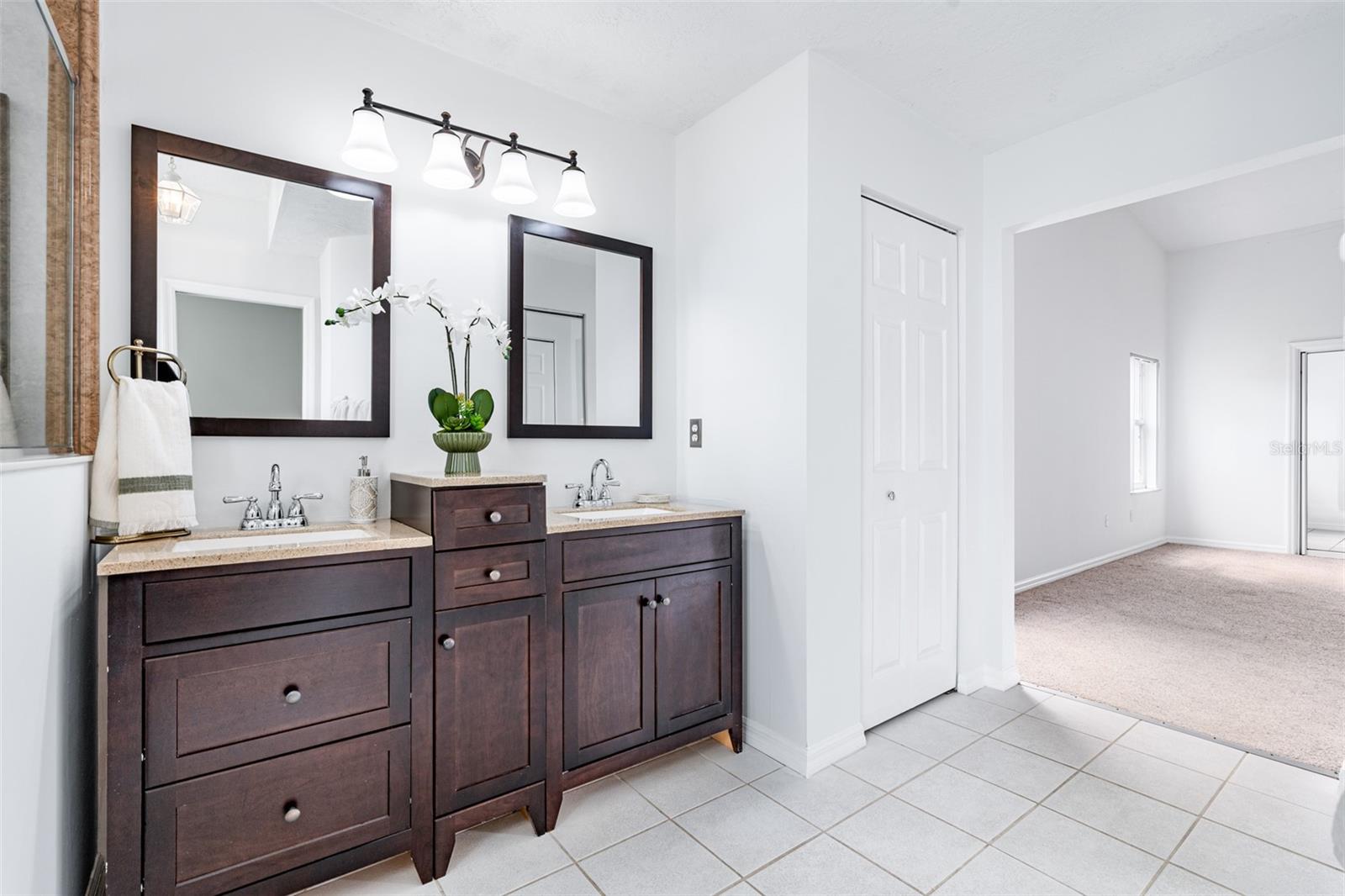 PINE GROVE - Residential