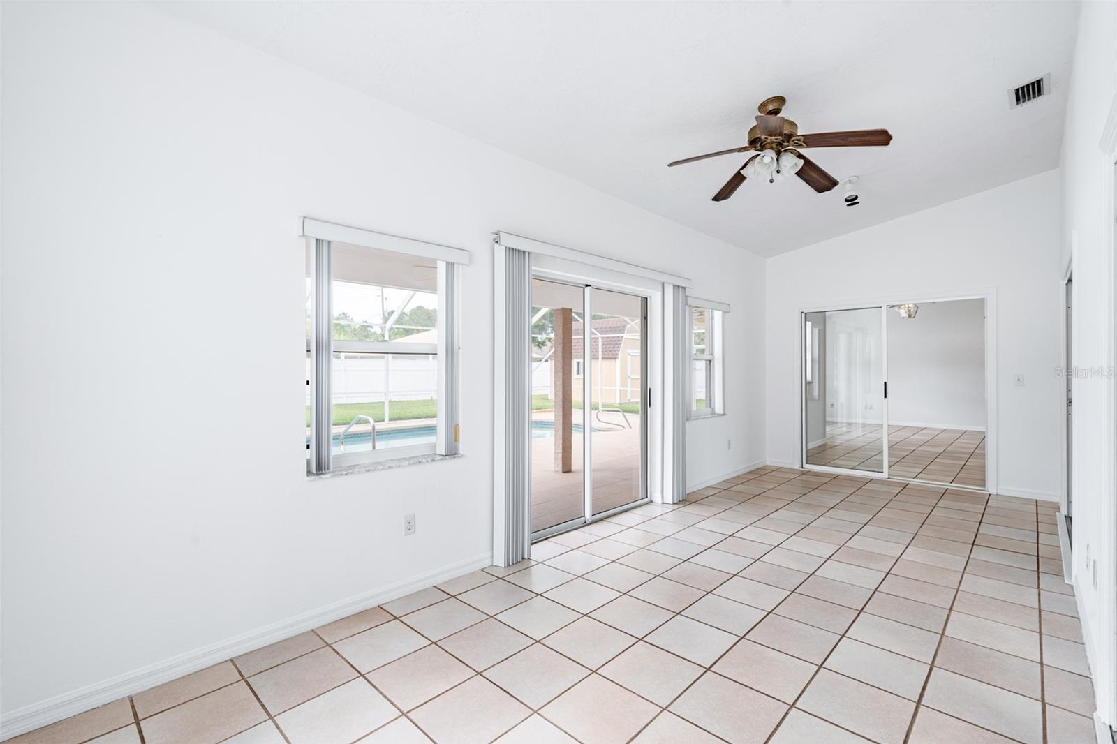 PINE GROVE - Residential