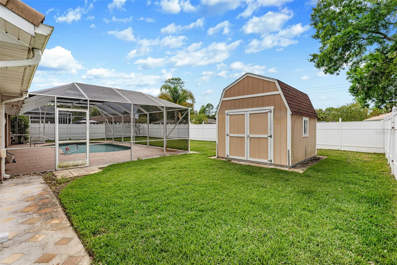 PINE GROVE - Residential