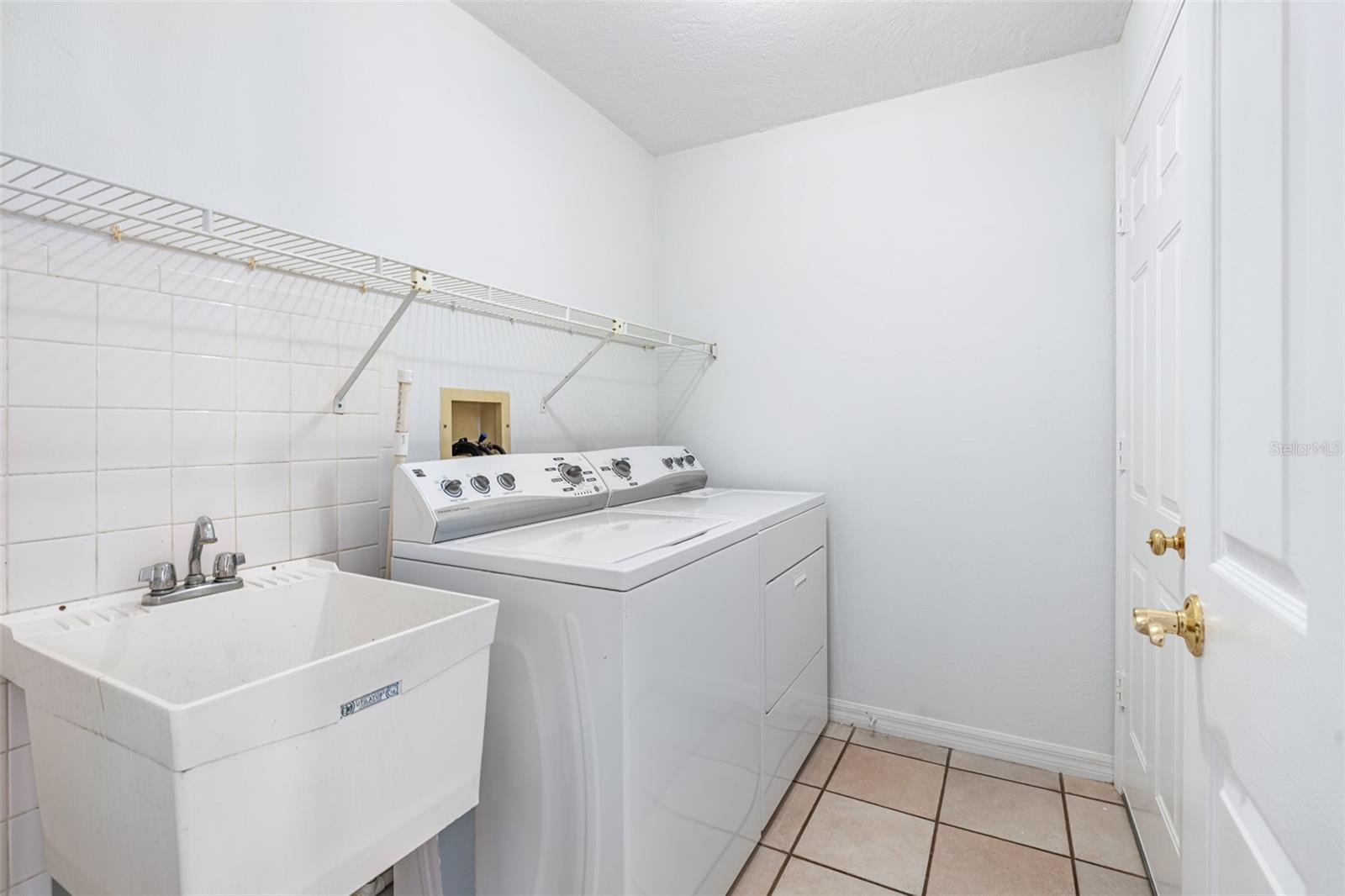 PINE GROVE - Residential