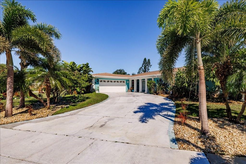 Photo of 202 Tait Terrace SE, Port Charlotte, FL 33952 (MLS # C7515172)