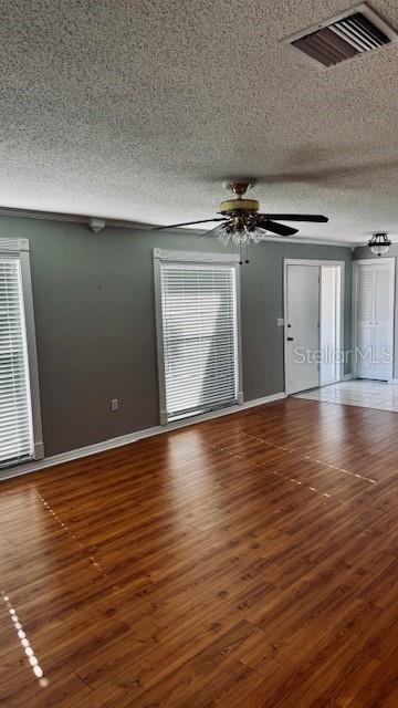 LAKES UNIT I THE - Residential