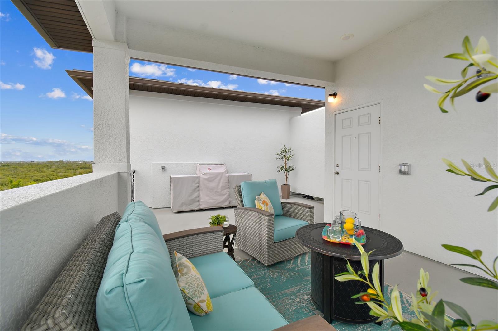 SOUTHSHORE YACHT CLUB TOWNHOMES - Residential