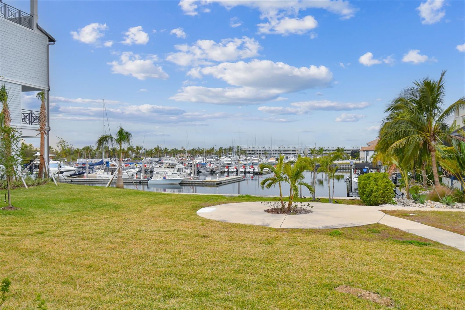 SOUTHSHORE YACHT CLUB TOWNHOMES - Residential