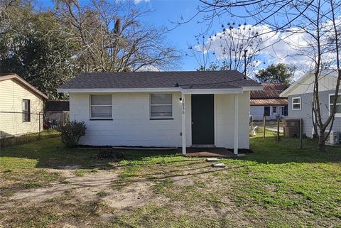 Photo of 1836 NW 2nd Street, Ocala, FL 34475 (MLS # S5144994)