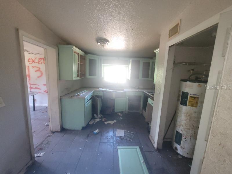 PINE HILLS MANOR - Residential