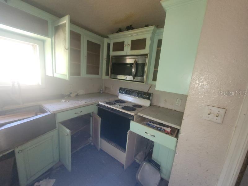 PINE HILLS MANOR - Residential