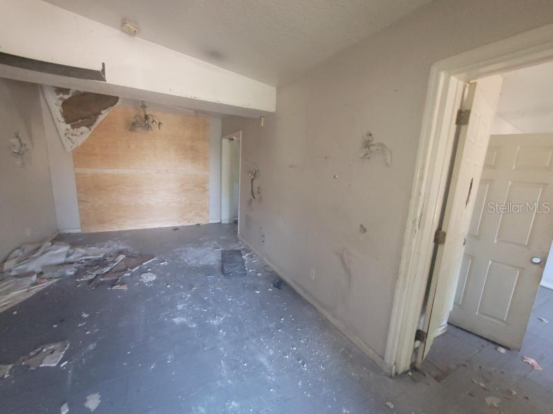 PINE HILLS MANOR - Residential