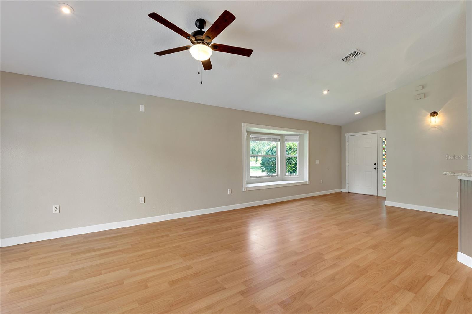 HEMINGWAY PLACE PH 01 REP - Residential Lease