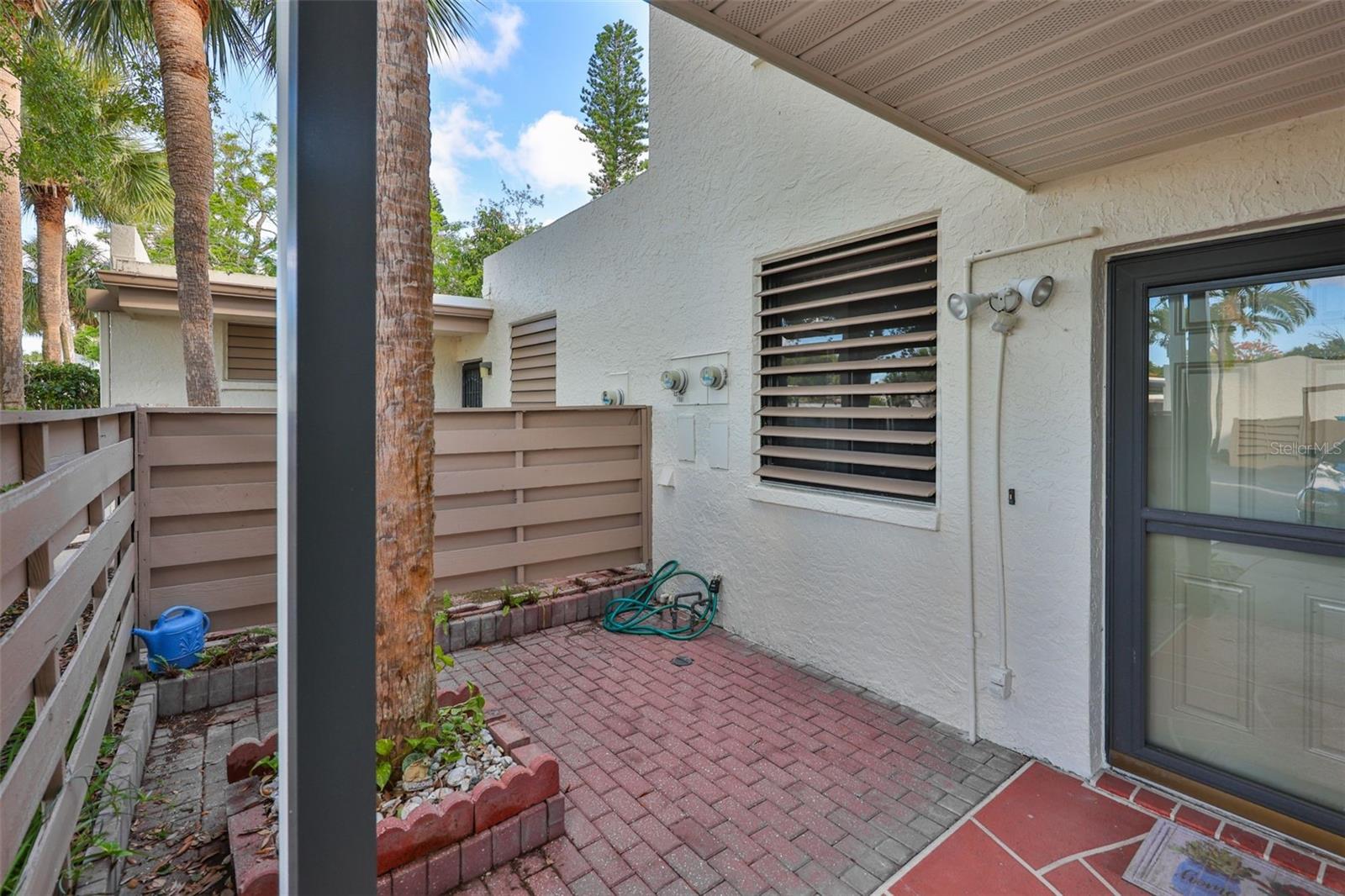 647 WOODLAWN DRIVE 647