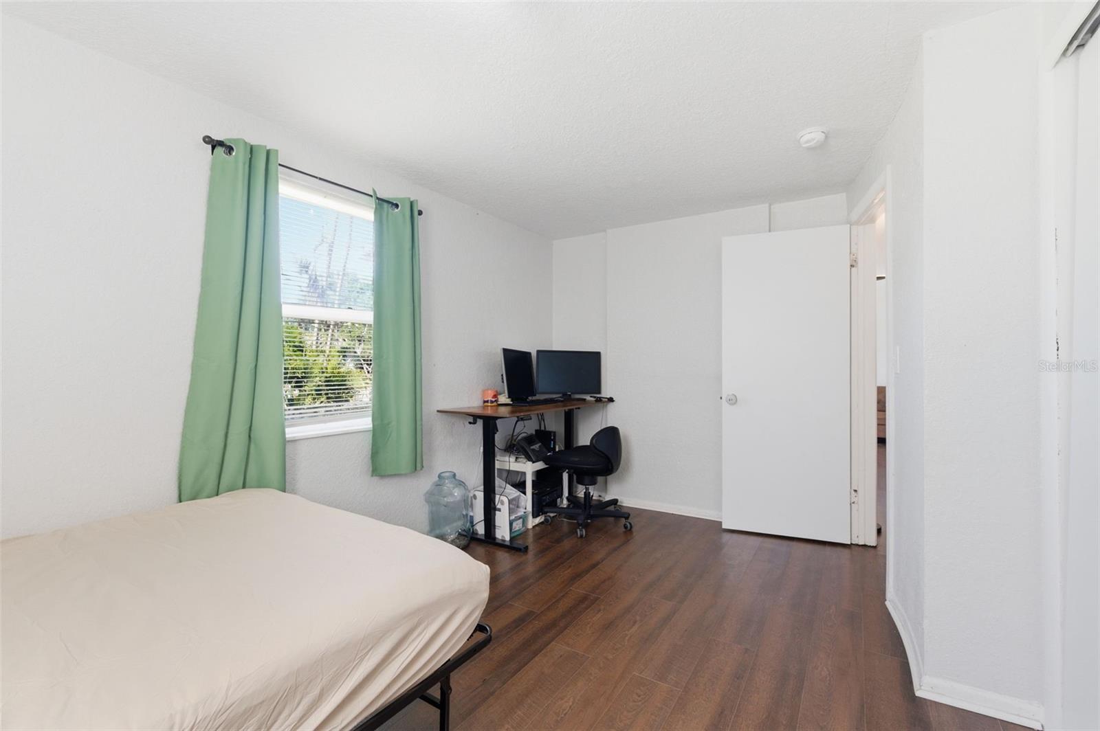 BEACON SQUARE - Residential