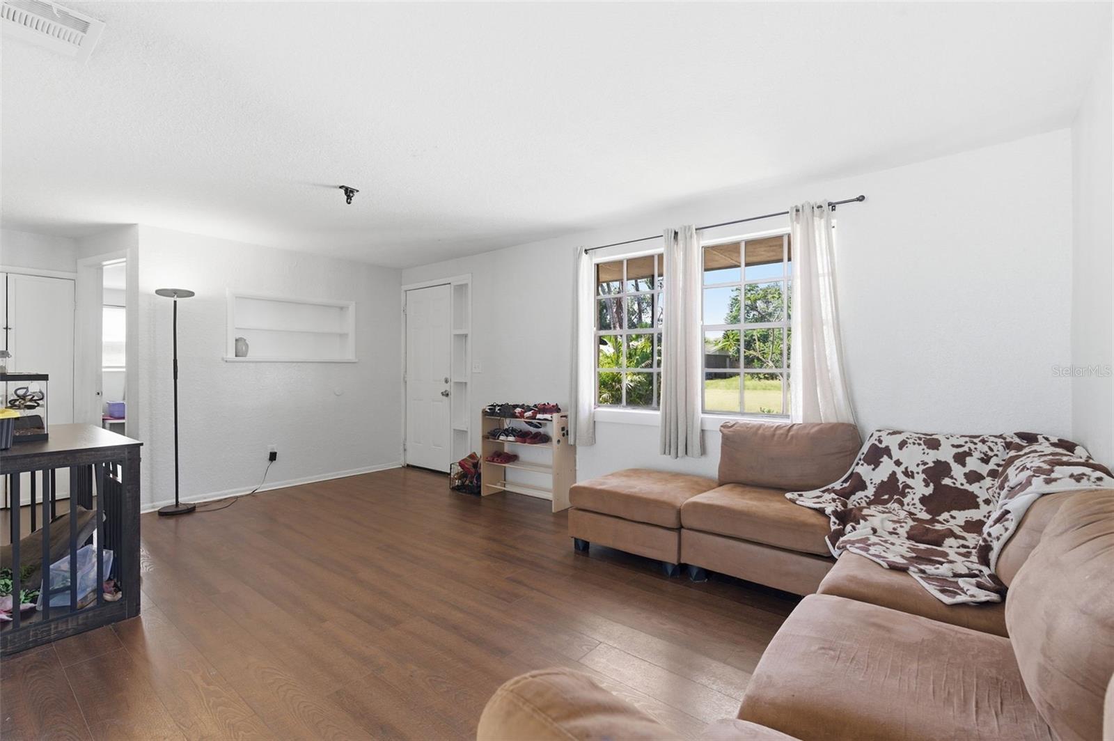 BEACON SQUARE - Residential