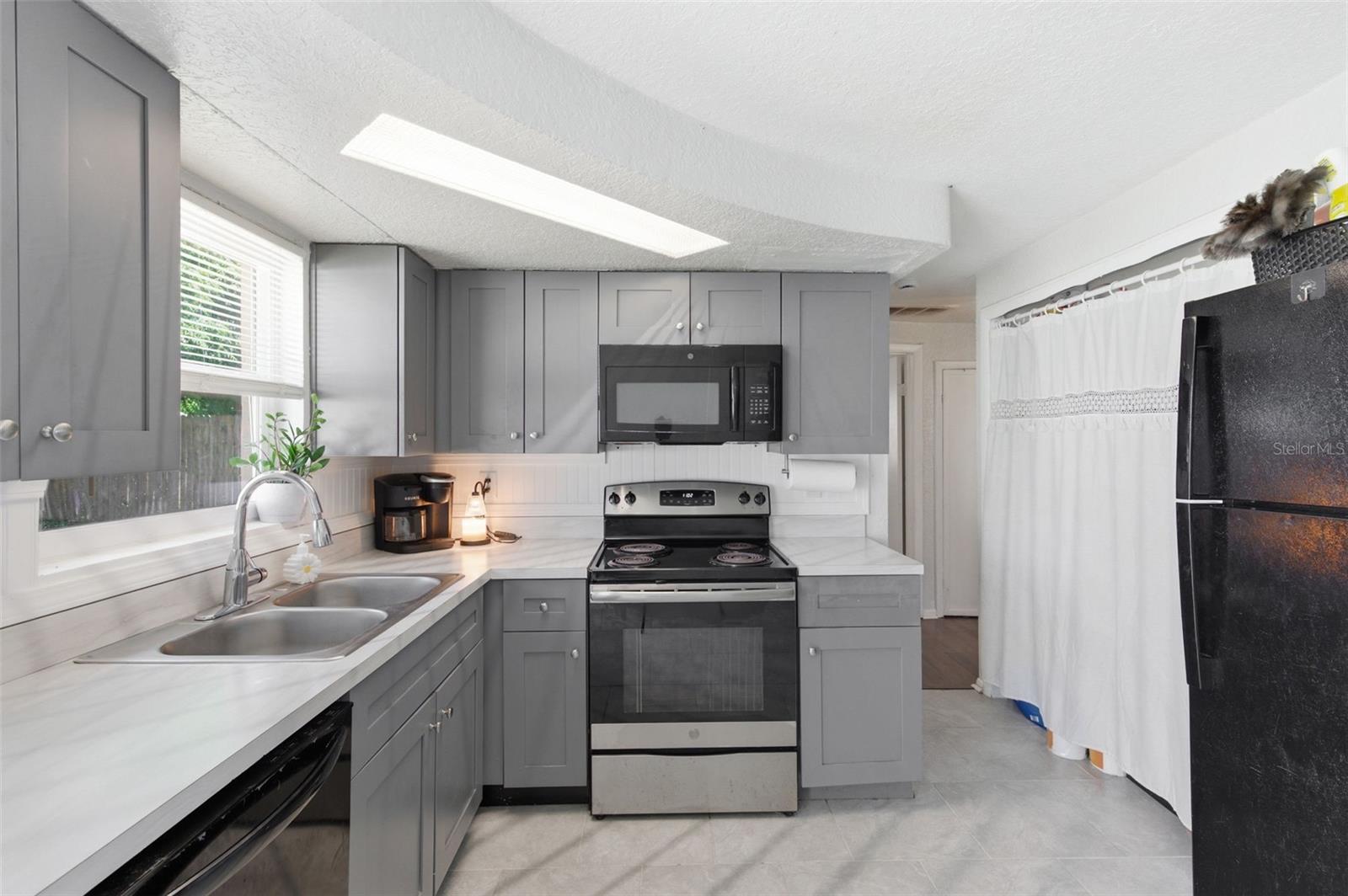 BEACON SQUARE - Residential