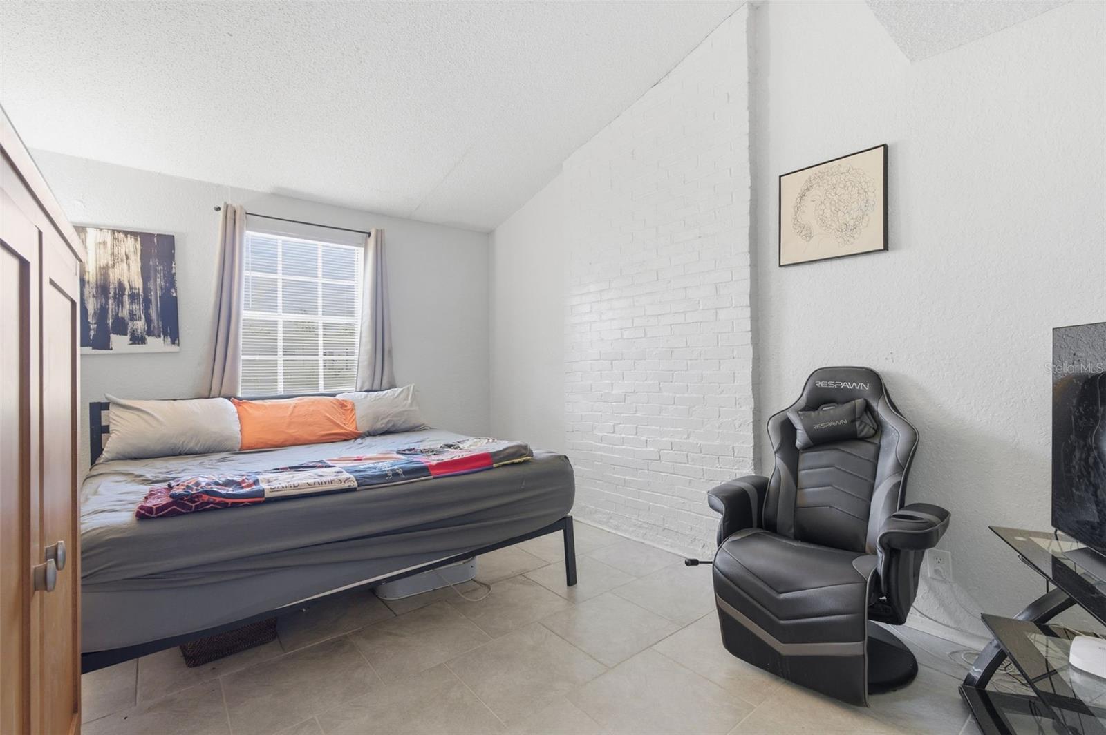 BEACON SQUARE - Residential
