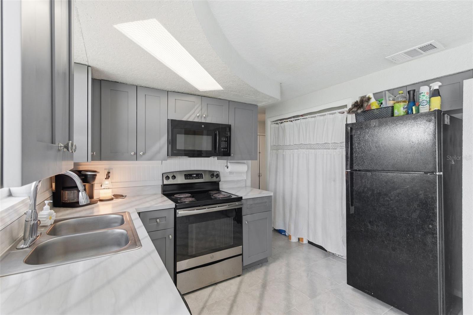 BEACON SQUARE - Residential