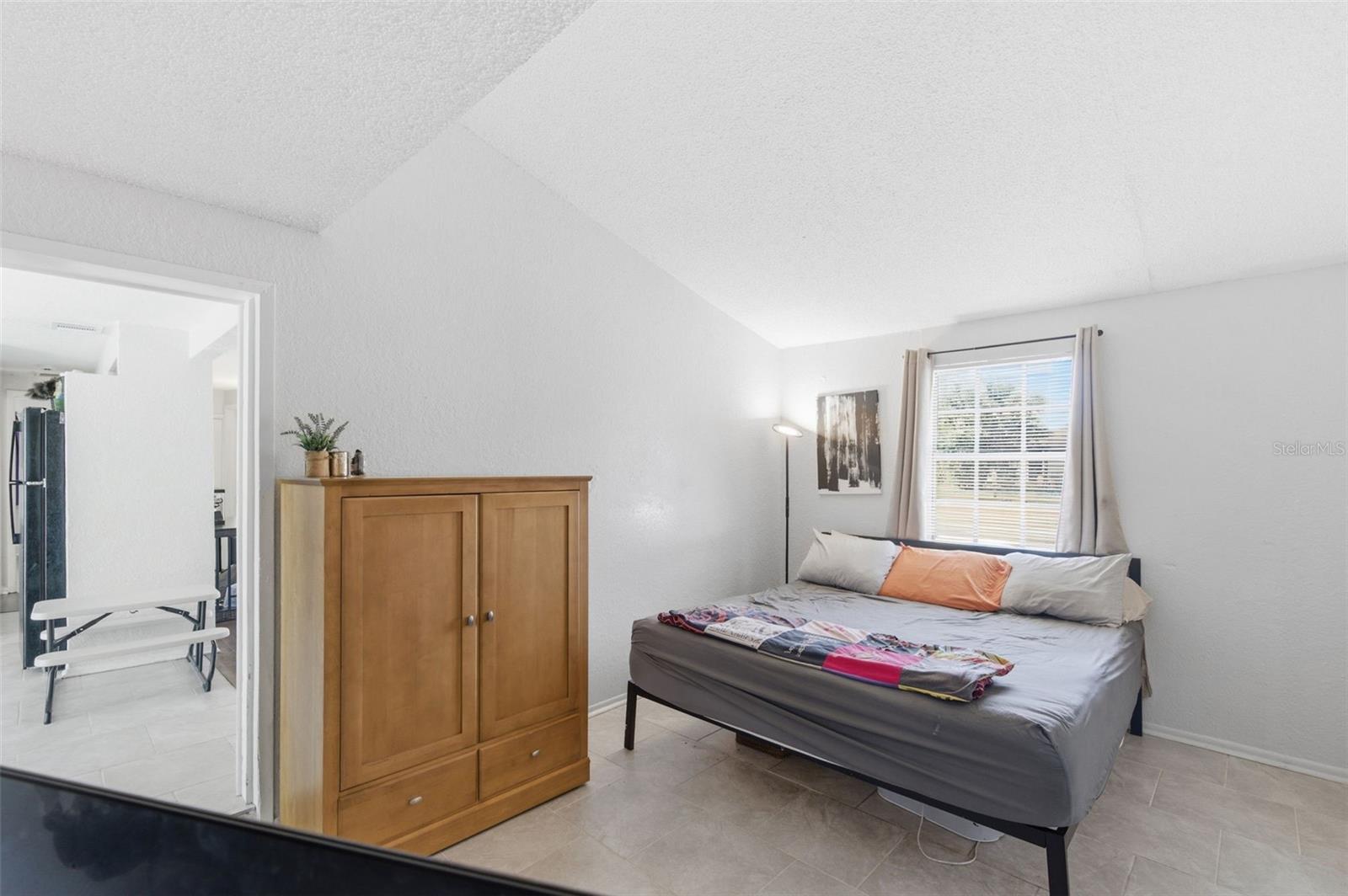 BEACON SQUARE - Residential