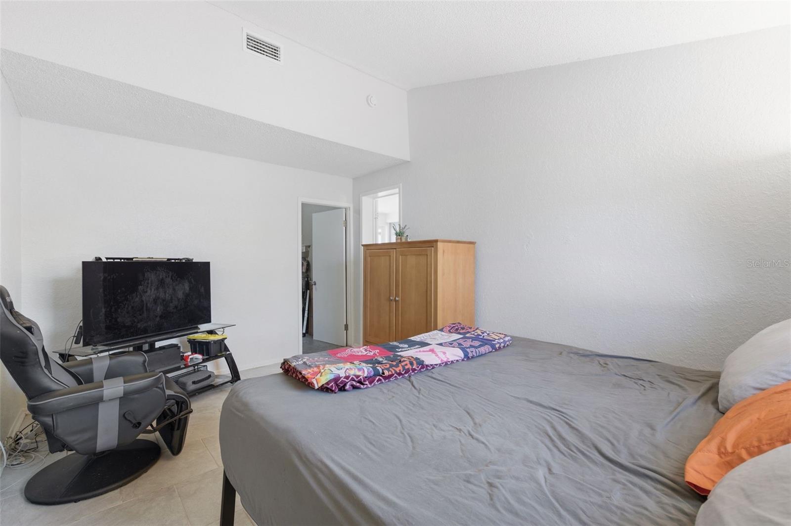 BEACON SQUARE - Residential