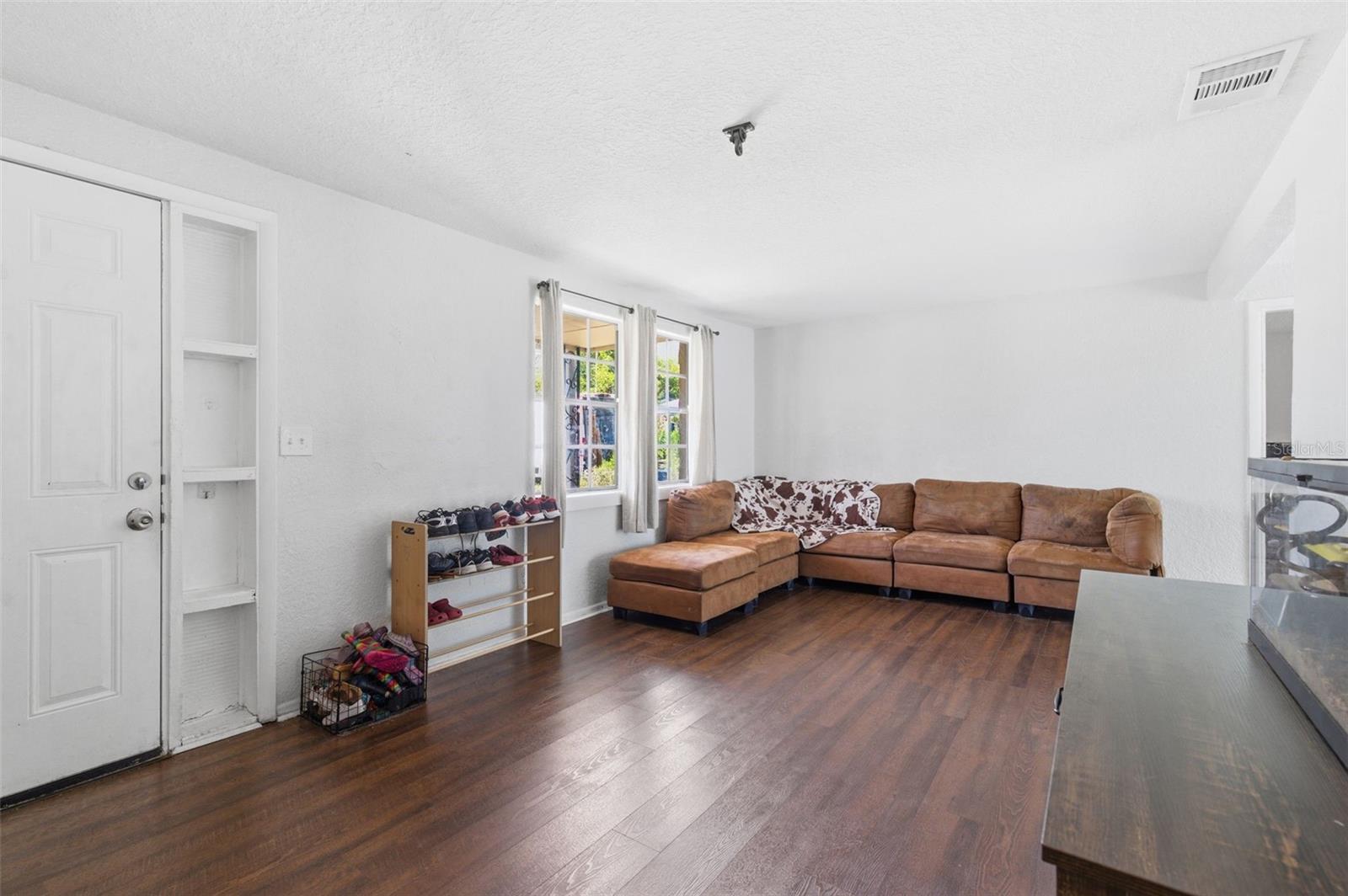 BEACON SQUARE - Residential