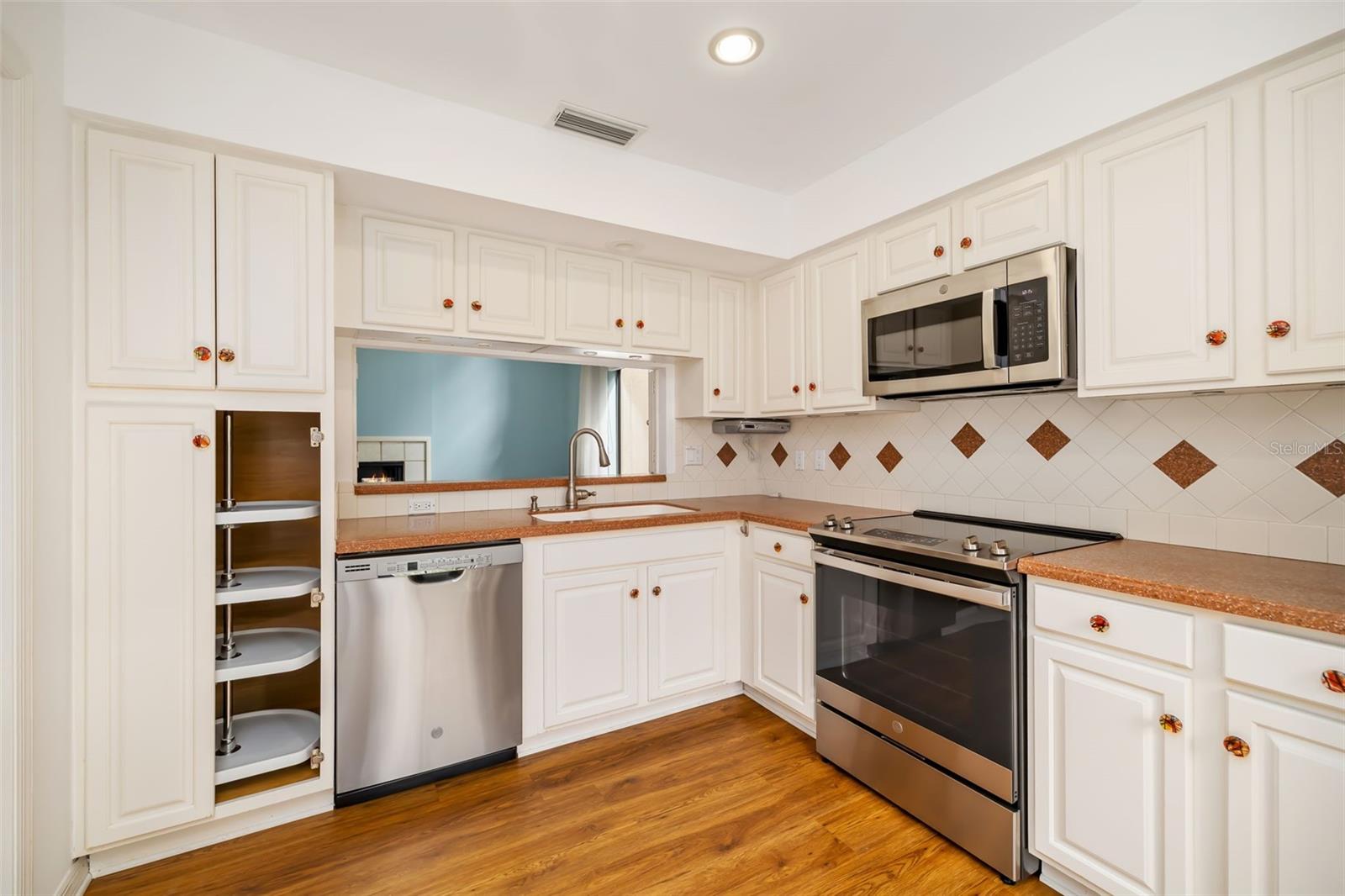 CHANDLERS FORDE - Residential