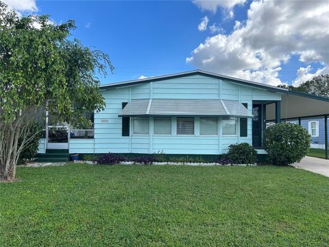 A home in LAKELAND