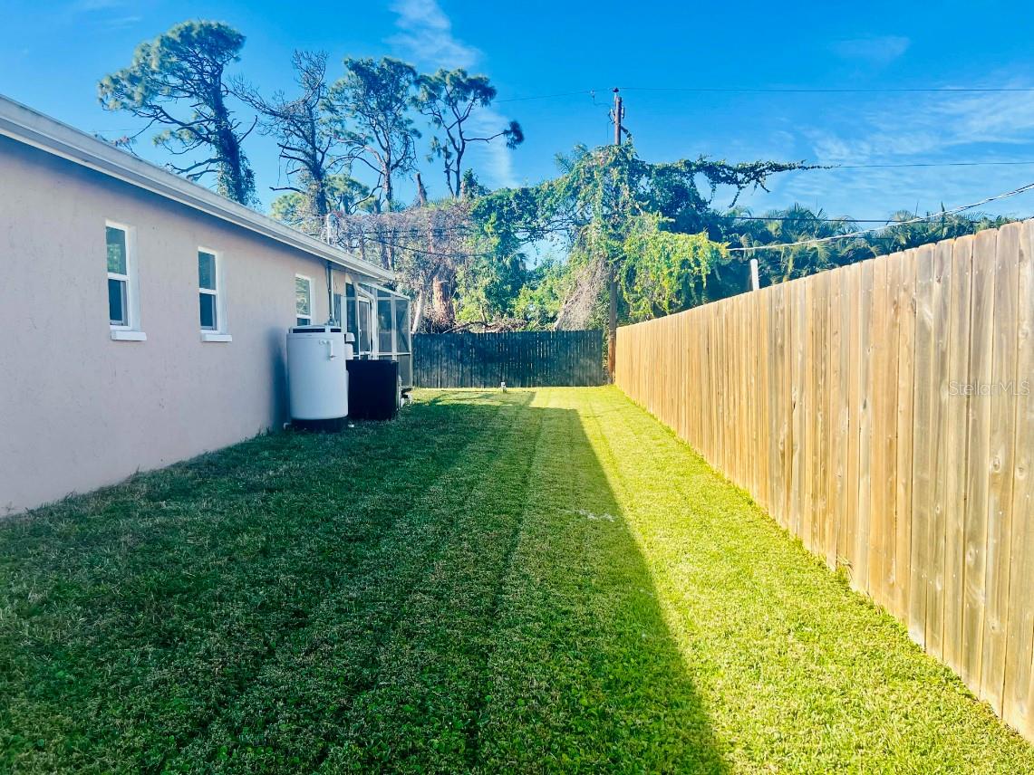 SOUTH VENICE - Residential