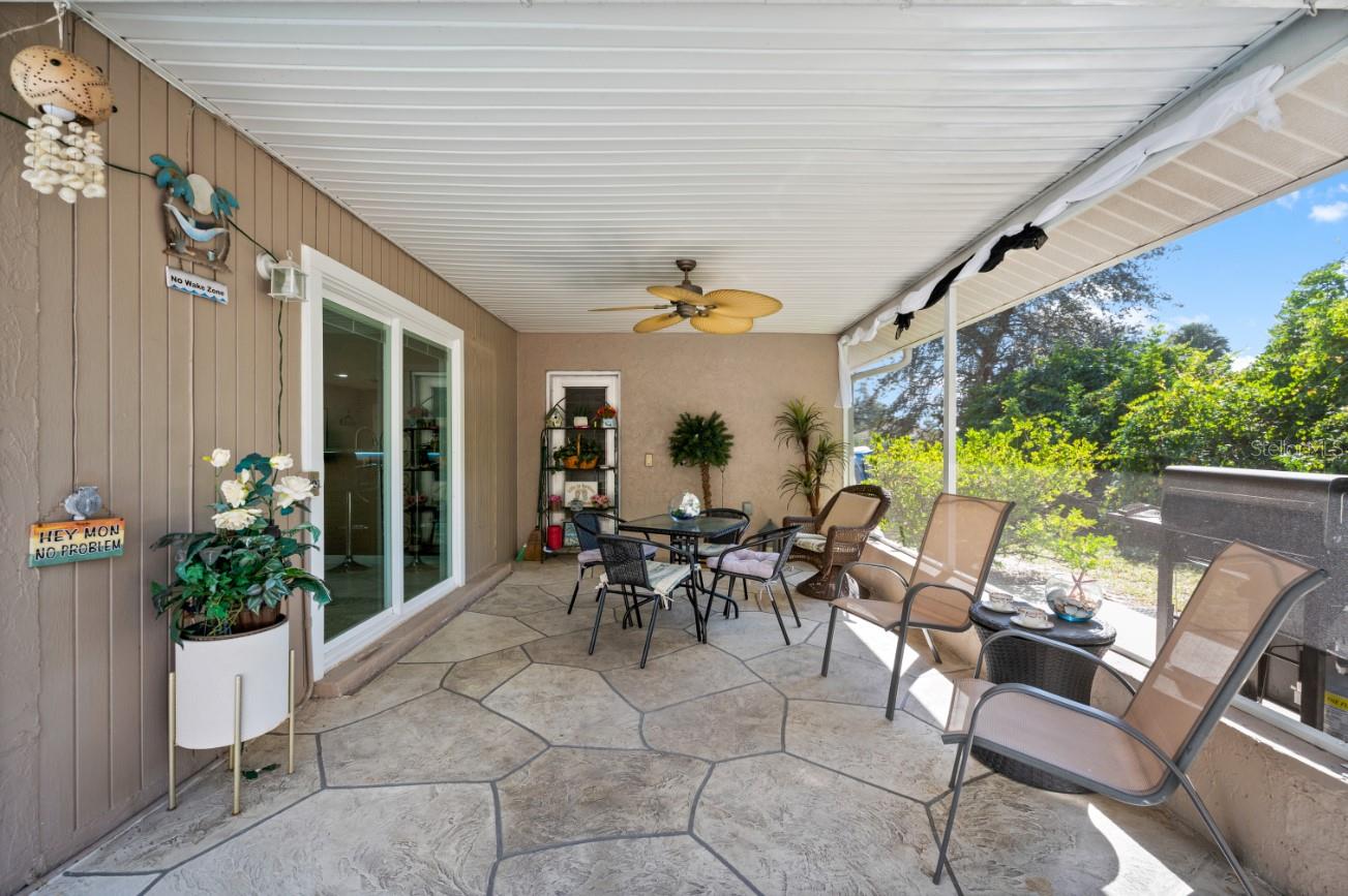 SOUTH VENICE - Residential