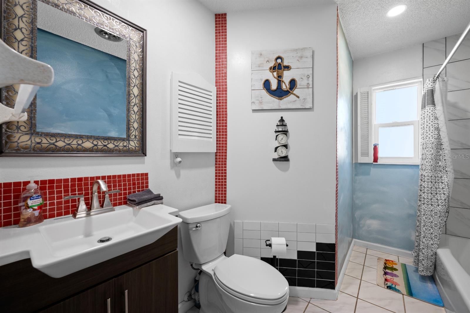 SOUTH VENICE - Residential