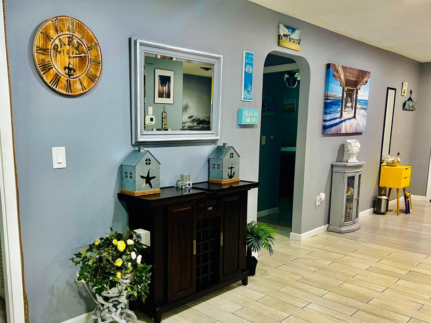 SOUTH VENICE - Residential