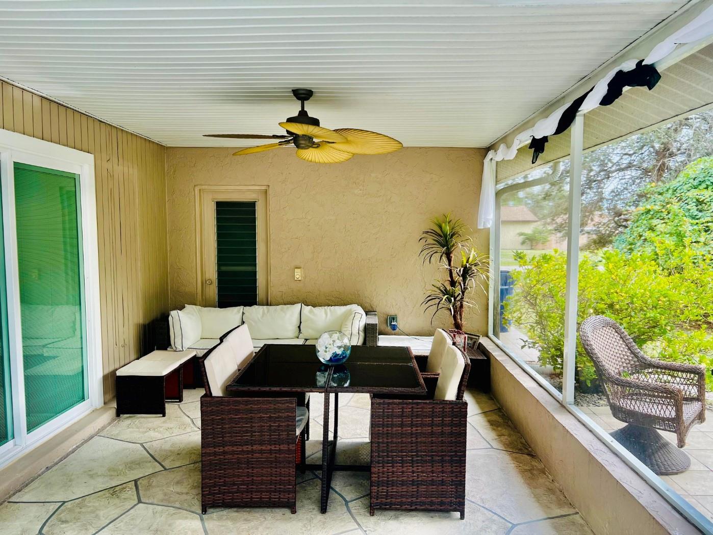 SOUTH VENICE - Residential