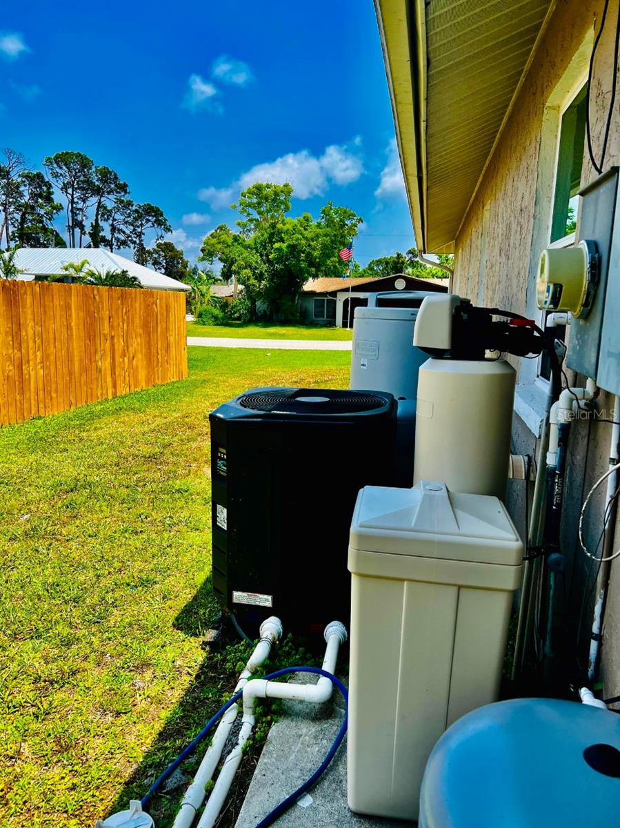 SOUTH VENICE - Residential